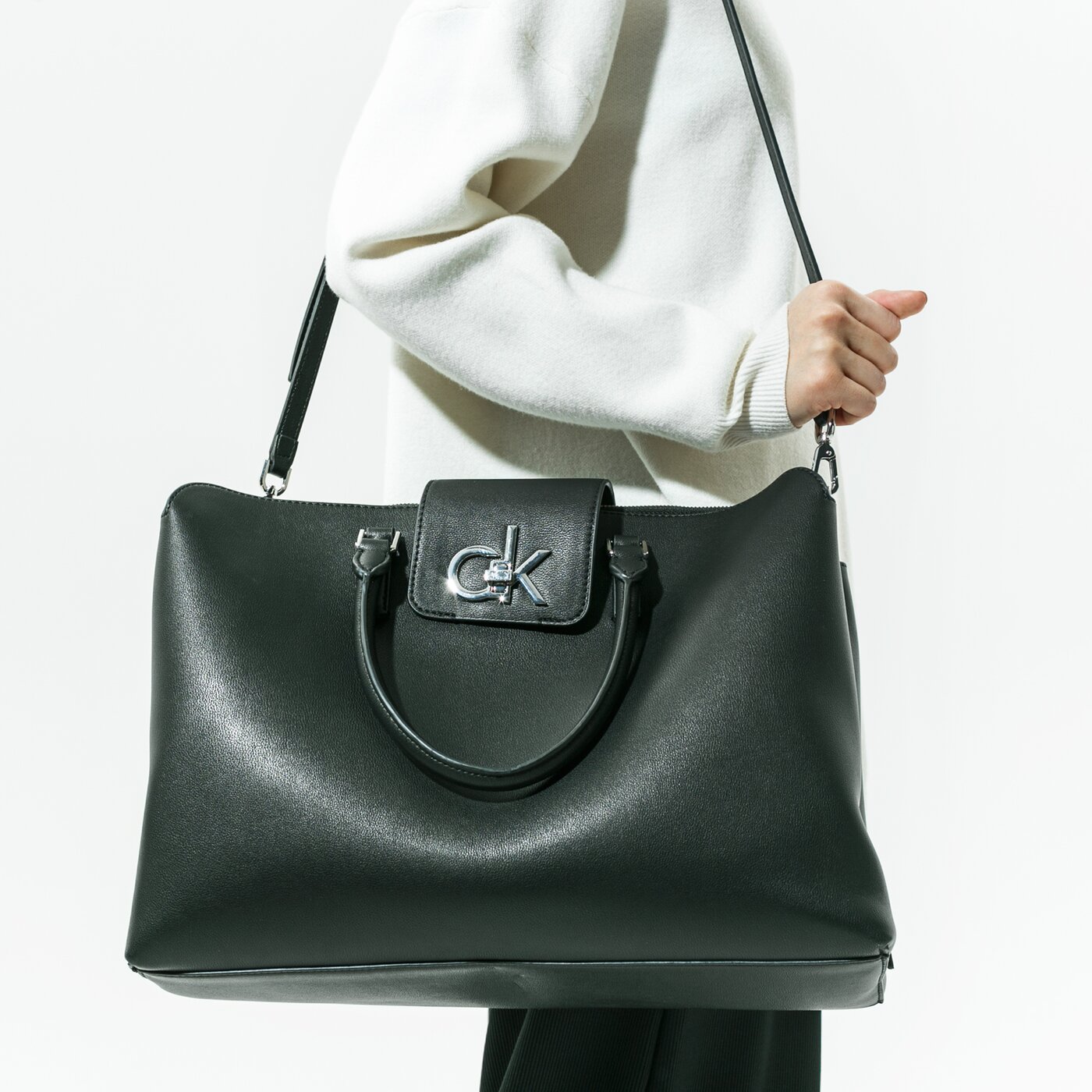 Damska torebka CALVIN KLEIN TOREBKA BUSINESS TOTE k60k607036bax kolor czarny