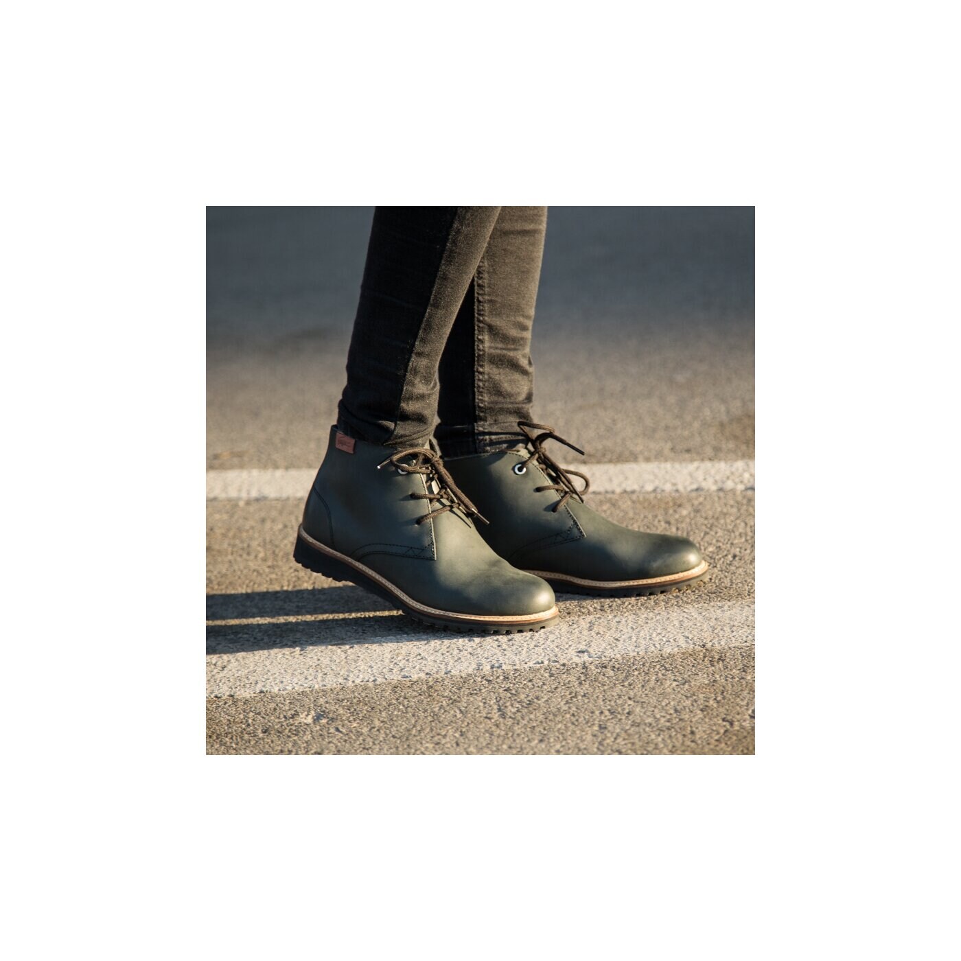 Damskie buty za kostkę LACOSTE MANETTE 2 730srw0015024 kolor czarny