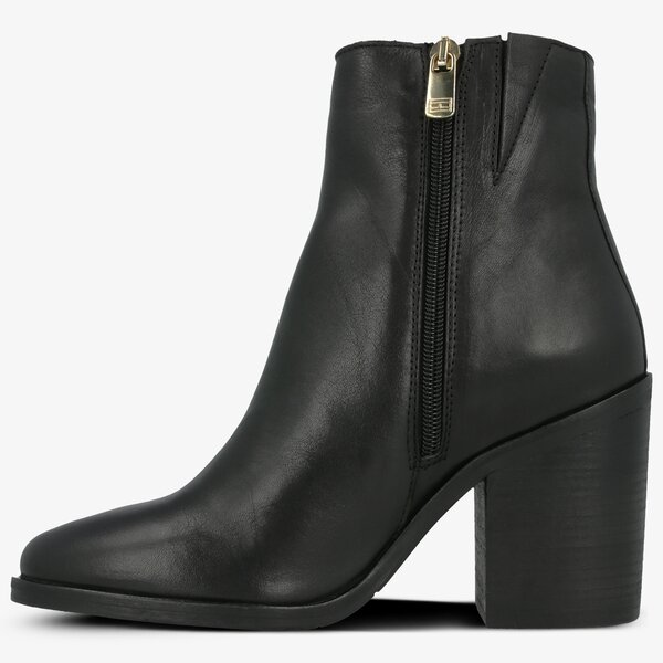 Damskie botki / sztyblety TOMMY HILFIGER MONO COLOR HEELED BOOT fw0fw04279990 kolor czarny