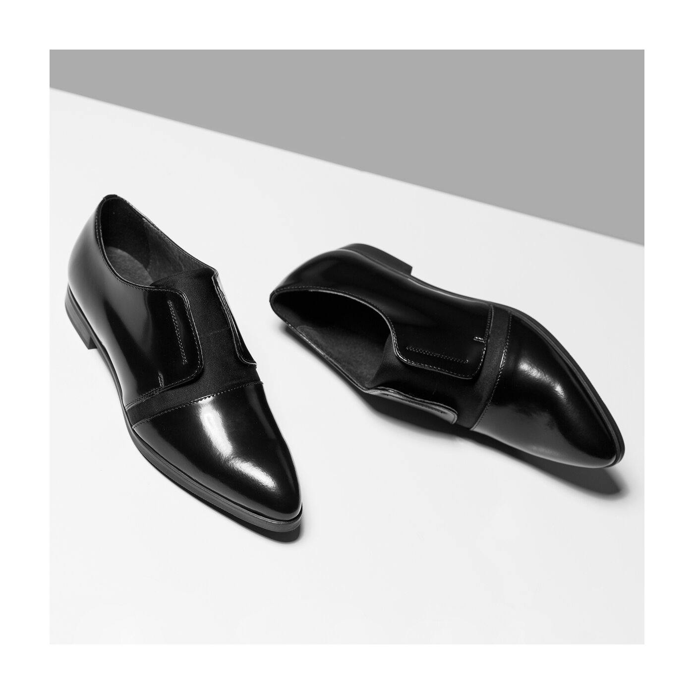 Damskie półbuty GINO ROSSI ALBA dwh282s48011999990 kolor czarny