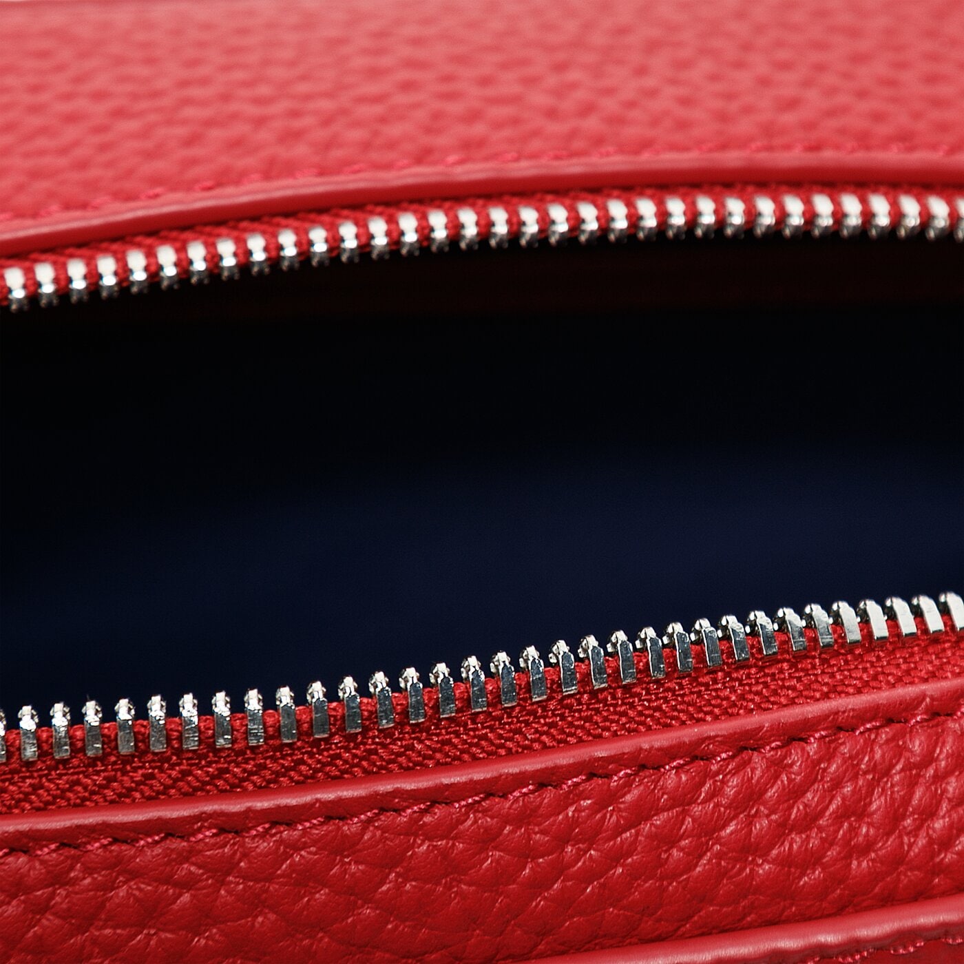 Damska torebka LACOSTE TOREBKA CROSSOVER BAG nf3326nje74 kolor czerwony