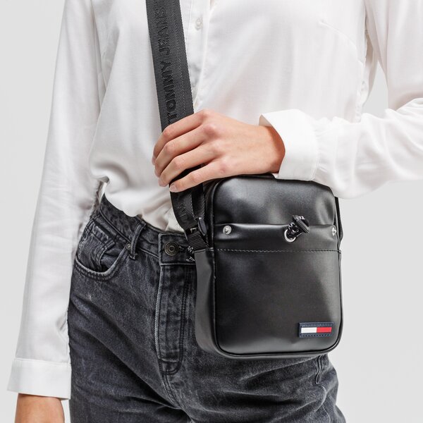 TOMMY HILFIGER TORBA TJM CAMPUS BOY MINI REPORTER PU am0am06211bds kolor czarny