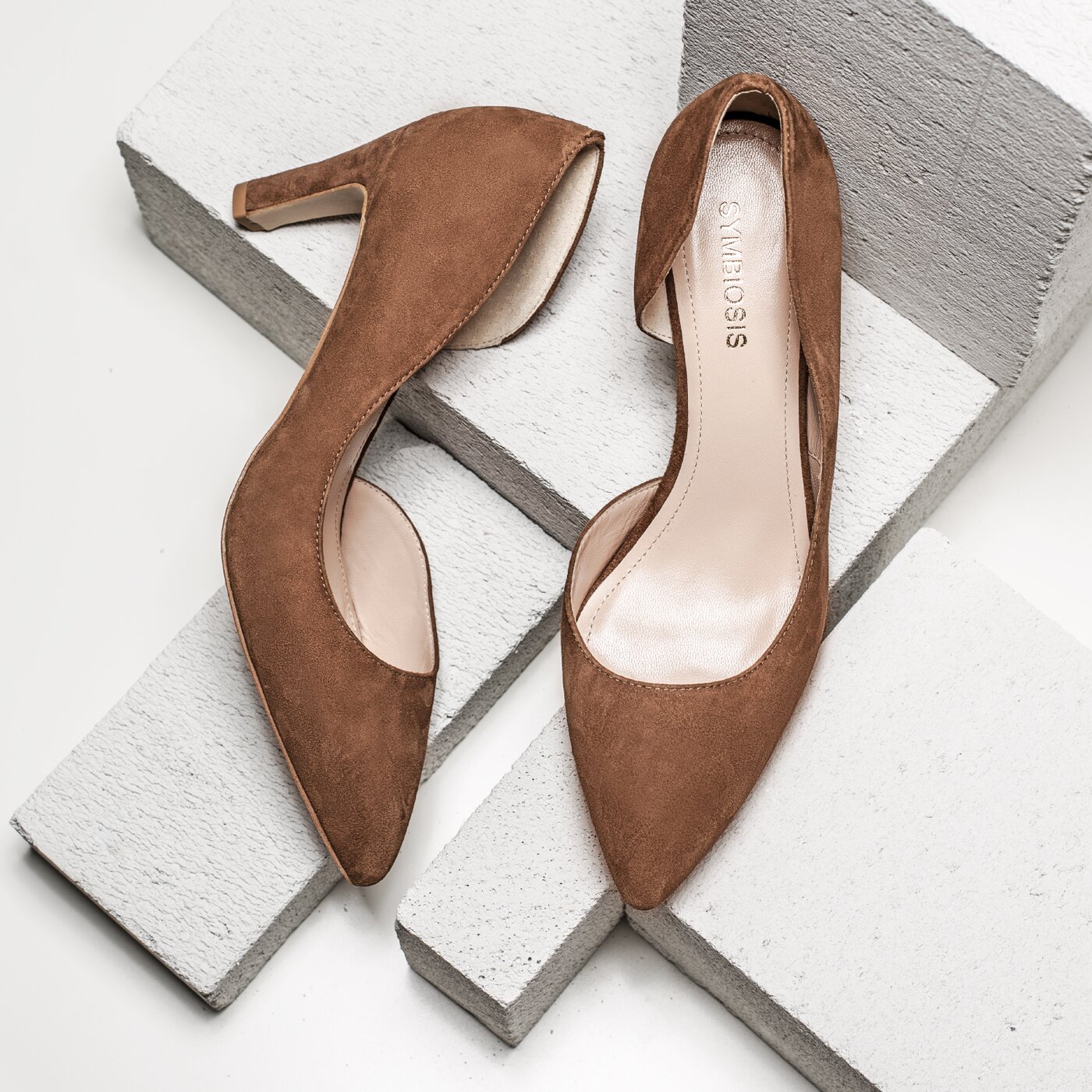 Damskie szpilki / czółenka SYMBIOSIS SAMANTHA SZPILKI ZAMSZ CAMEL 4551096 kolor brązowy