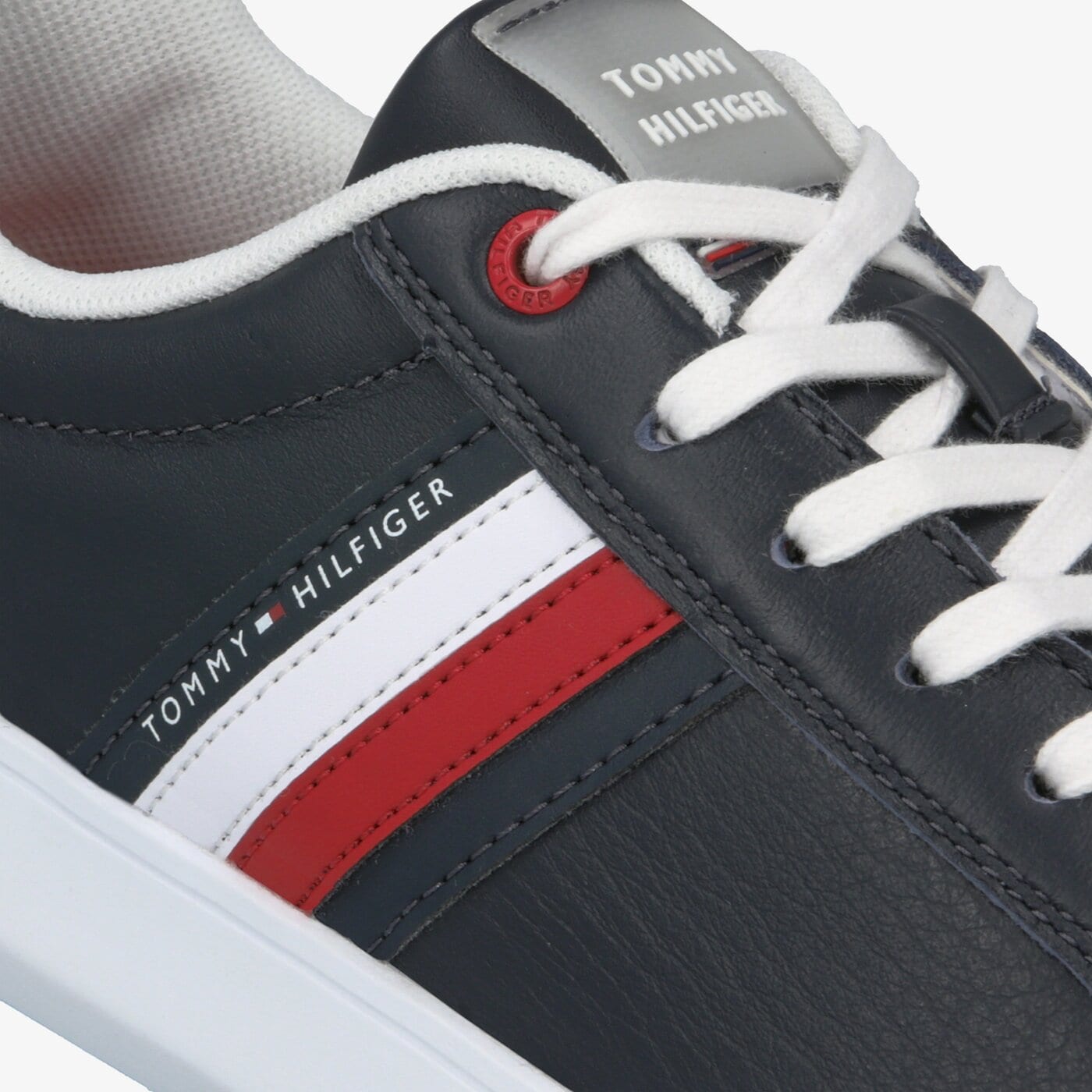 Męskie sneakersy (buty) TOMMY HILFIGER ESSENTIAL LEATHER CUPSOLE fm0fm02668dw5 kolor biały