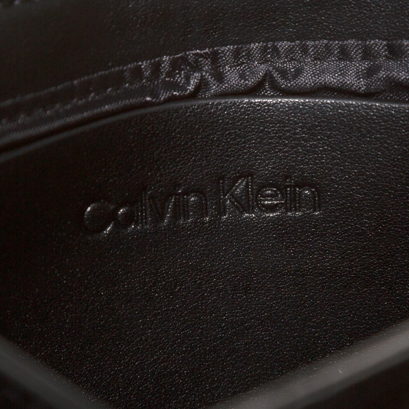 Damska torebka CALVIN KLEIN TOREBKA RE-LOCK EW CONV FLAP XBODY k60k608585bax kolor czarny