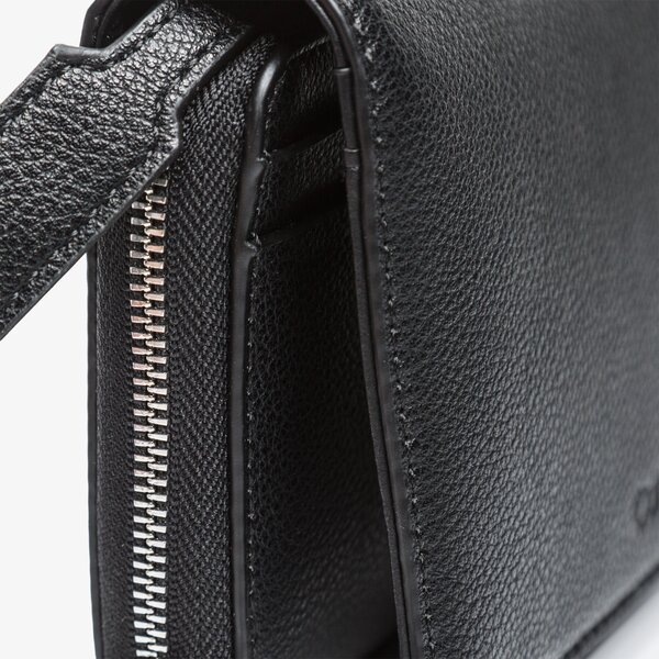 Damska torebka CALVIN KLEIN TOREBKA WALLET MINI k60k607165bax kolor czarny
