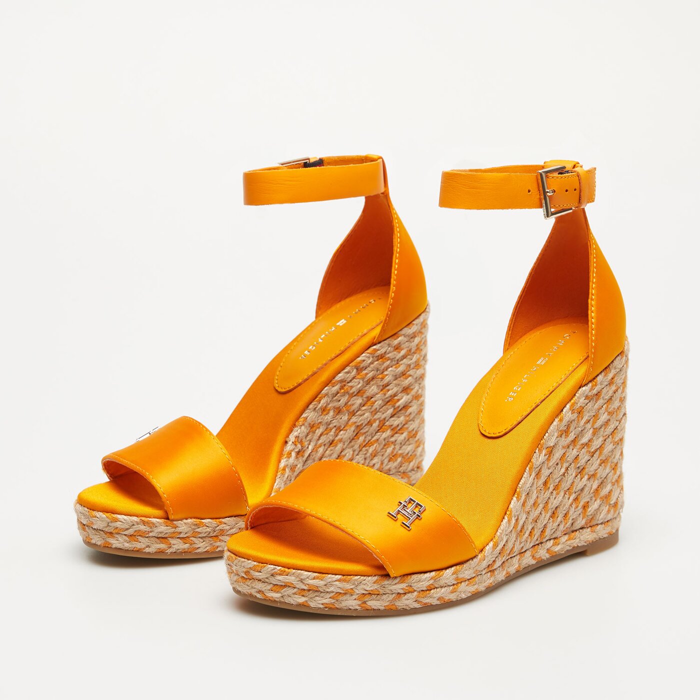 Damskie szpilki / czółenka TOMMY HILFIGER COLORFUL HIGH WEDGE SATIN SANDAL fw0fw07914sg3 kolor pomarańczowy