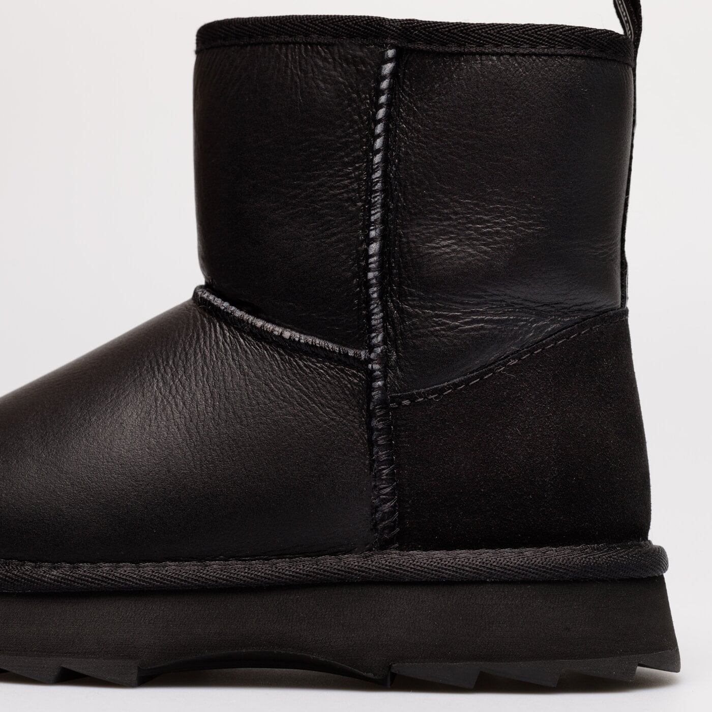 Damskie śniegowce EMU AUSTRALIA SHARKY MINI TOWN w12637black kolor czarny