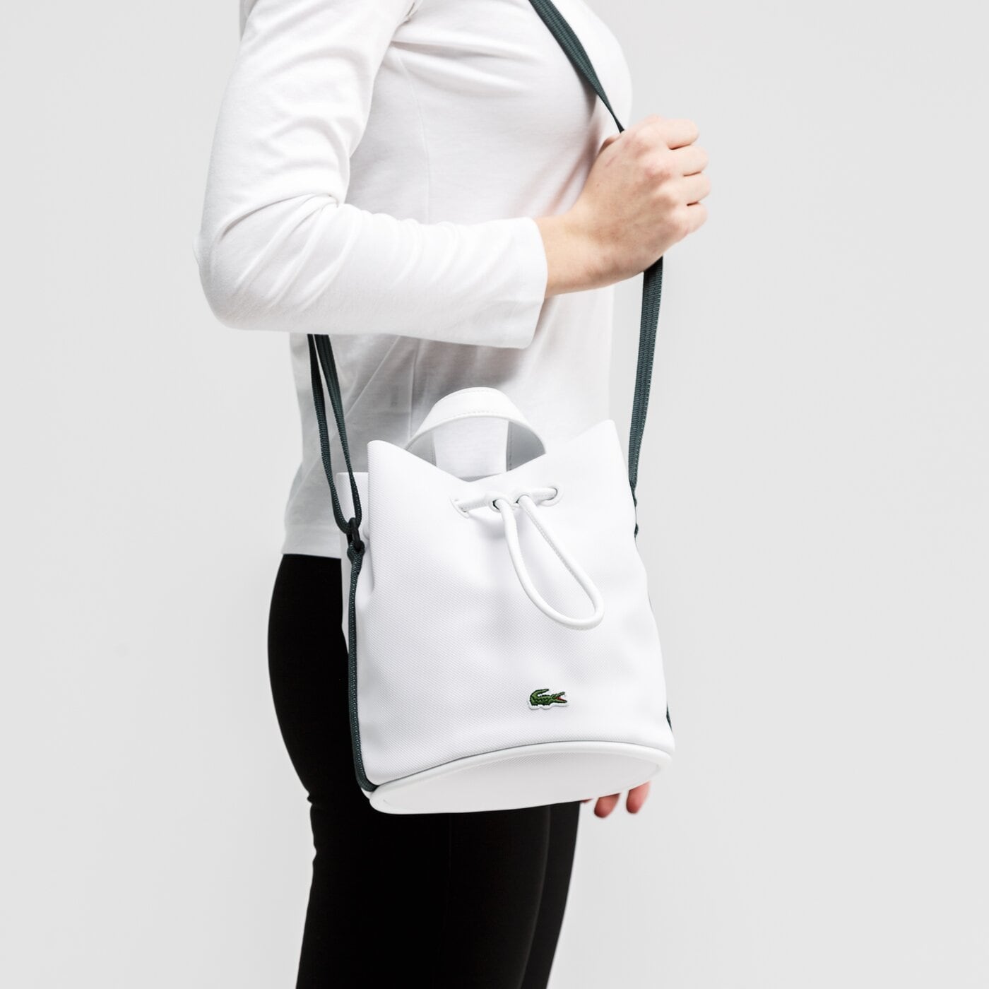 Damska torebka LACOSTE TOREBKA S BUCKET BAG nf3227lif89 kolor biały