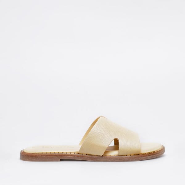 Damskie klapki TAMARIS SLIDES 2713528651 kolor żółty