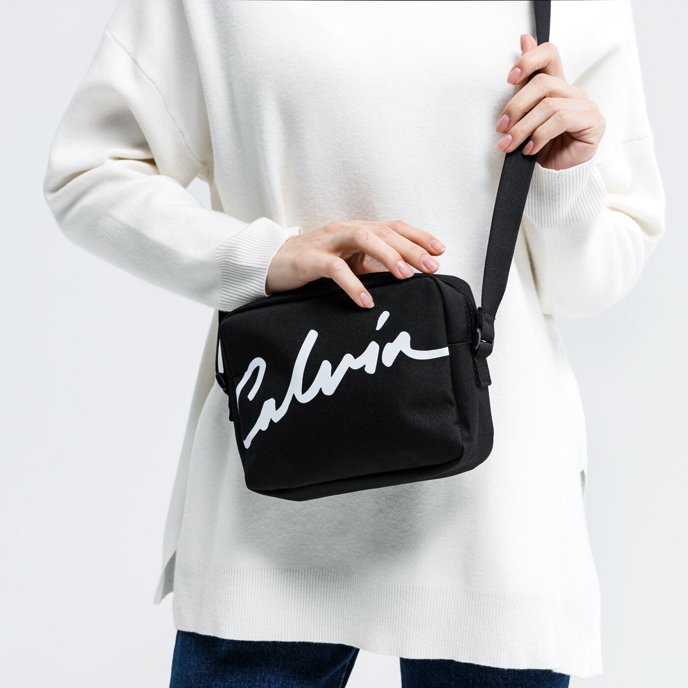 CALVIN KLEIN TORBA SPORT ESSENTIALS CAMERA BAG k60k606593bds kolor czarny