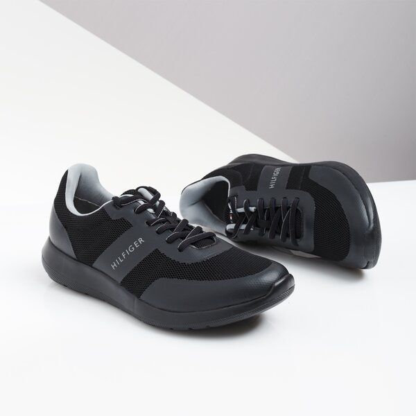 Męskie sneakersy (buty) TOMMY HILFIGER TAYSTEE 12C fm0fm02183990 kolor czarny