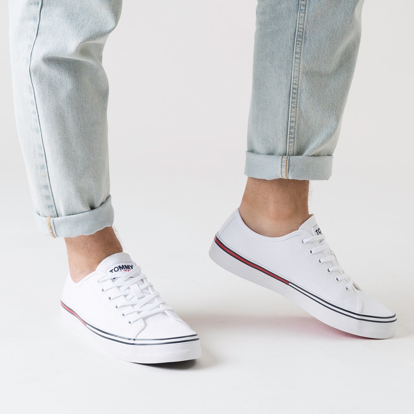 Męskie trampki TOMMY HILFIGER TOMMY JEANS ESSENTIAL LOW CUT em0em00962ybr kolor biały