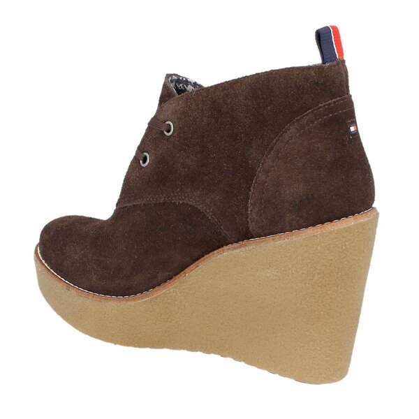 Damskie buty za kostkę TOMMY HILFIGER WINNIE 1  fw56814829212 kolor brązowy