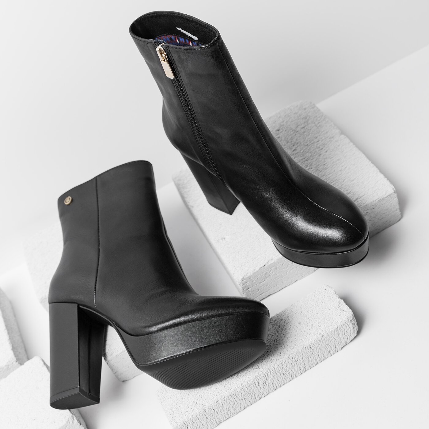 Damskie botki / sztyblety TOMMY HILFIGER CHERYL 1A fw0fw01970990 kolor czarny