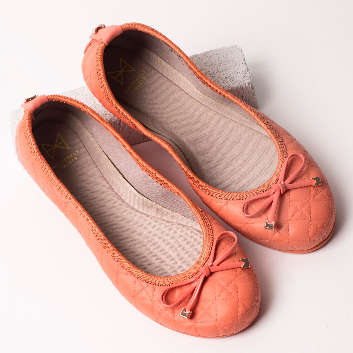 Damskie baleriny (buty) BUTTERFLY TWISTS TEGAN bt21043018 kolor czerwony