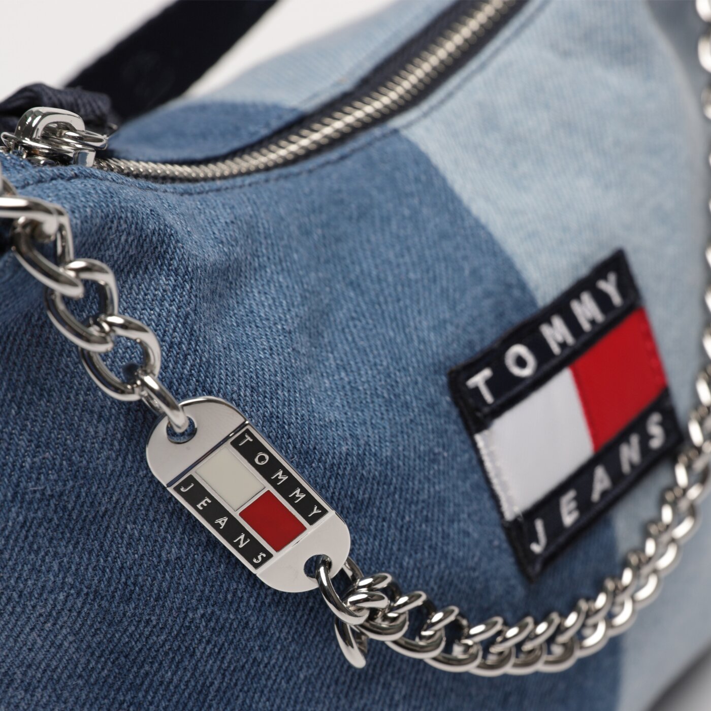 Damska torebka TOMMY HILFIGER TOREBKA TJW HERITAGE SHOULDER BAG DENIM aw0aw148220gy kolor multicolor