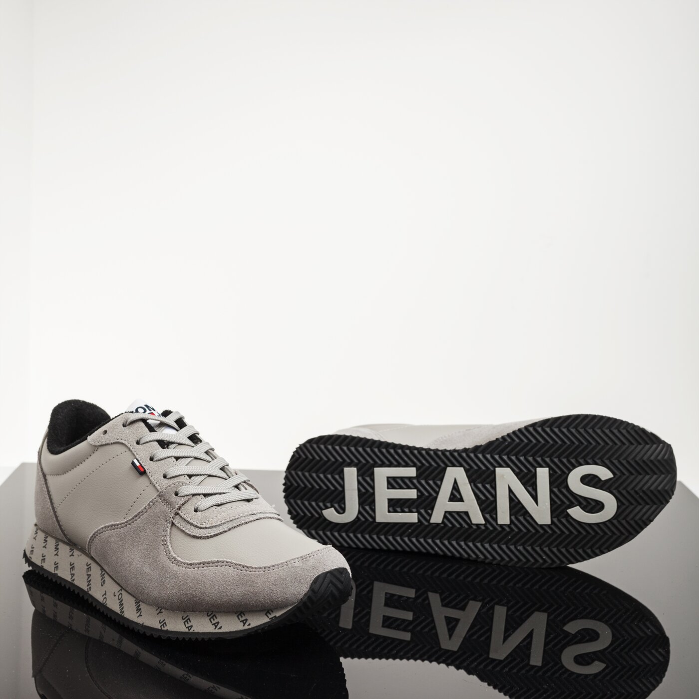 Męskie sneakersy (buty) TOMMY HILFIGER STEVIE 3C1 em0em00189031 kolor szary