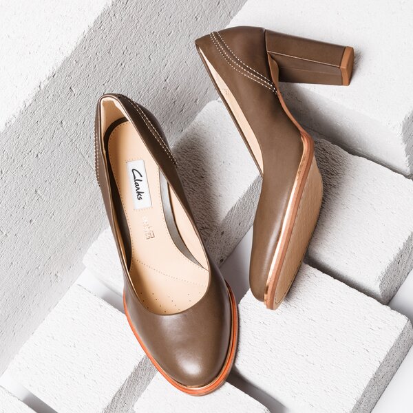 Damskie szpilki / czółenka CLARKS ELLIS EDITH 26129164 kolor brązowy