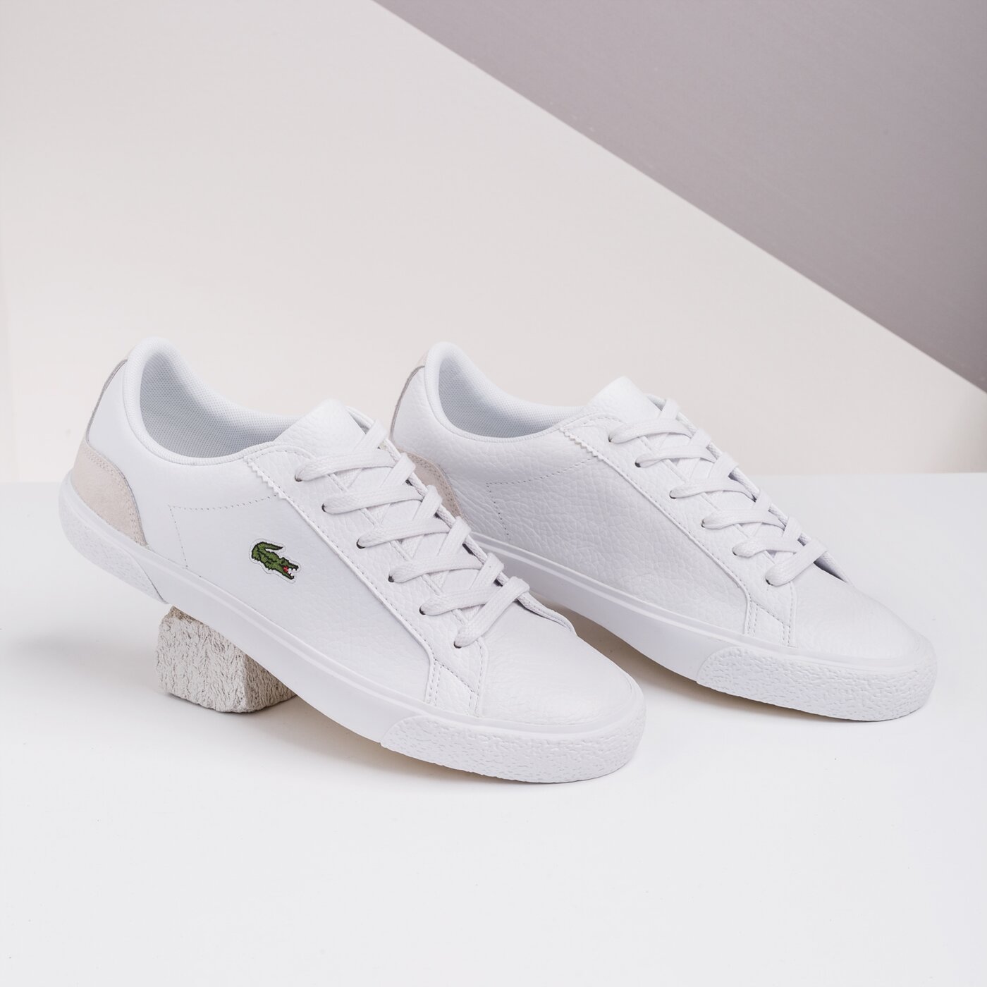Damskie trampki LACOSTE LEROND 120 1 CFA 739cfa002321g kolor biały