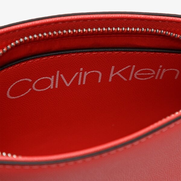Damska torebka CALVIN KLEIN TOREBKA SIGNATURE EW CROSSBODY k60k606504xa4 kolor różowy