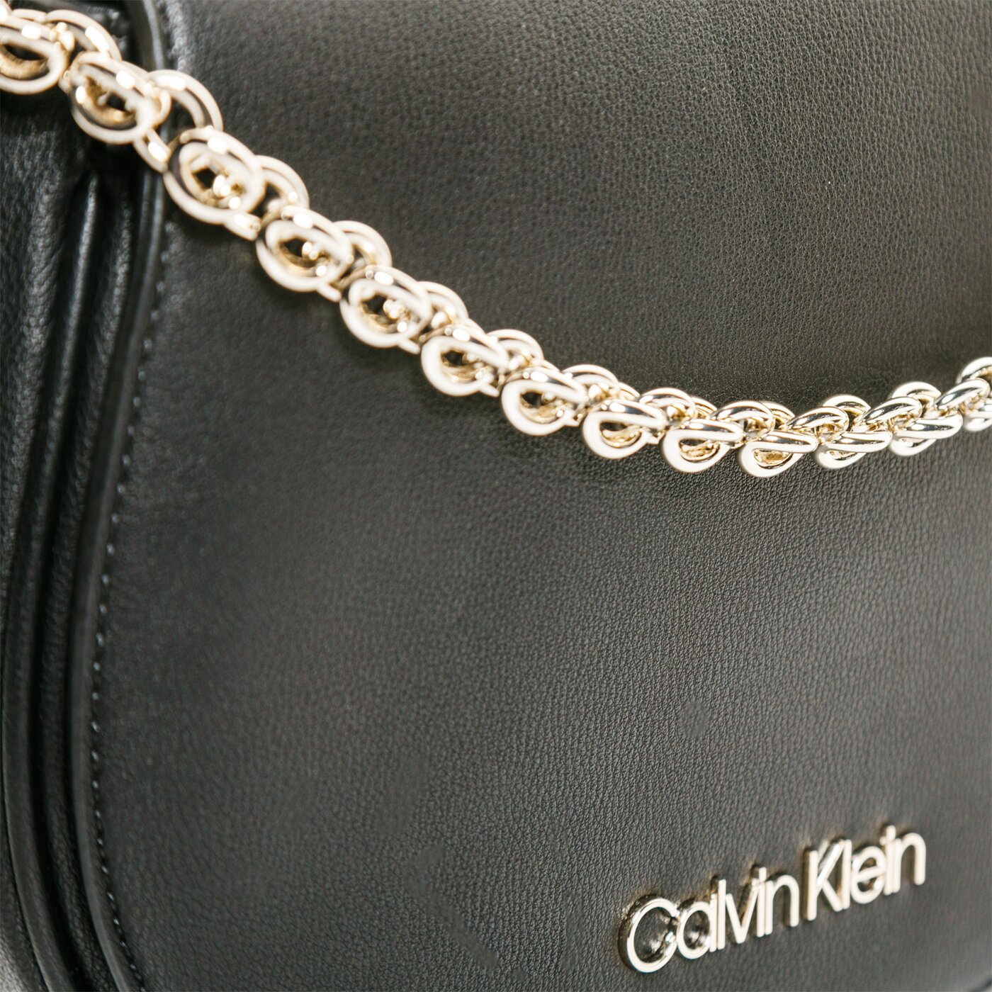 Damska torebka CALVIN KLEIN TOREBKA SADDLE BAG k60k6074300gw kolor czarny