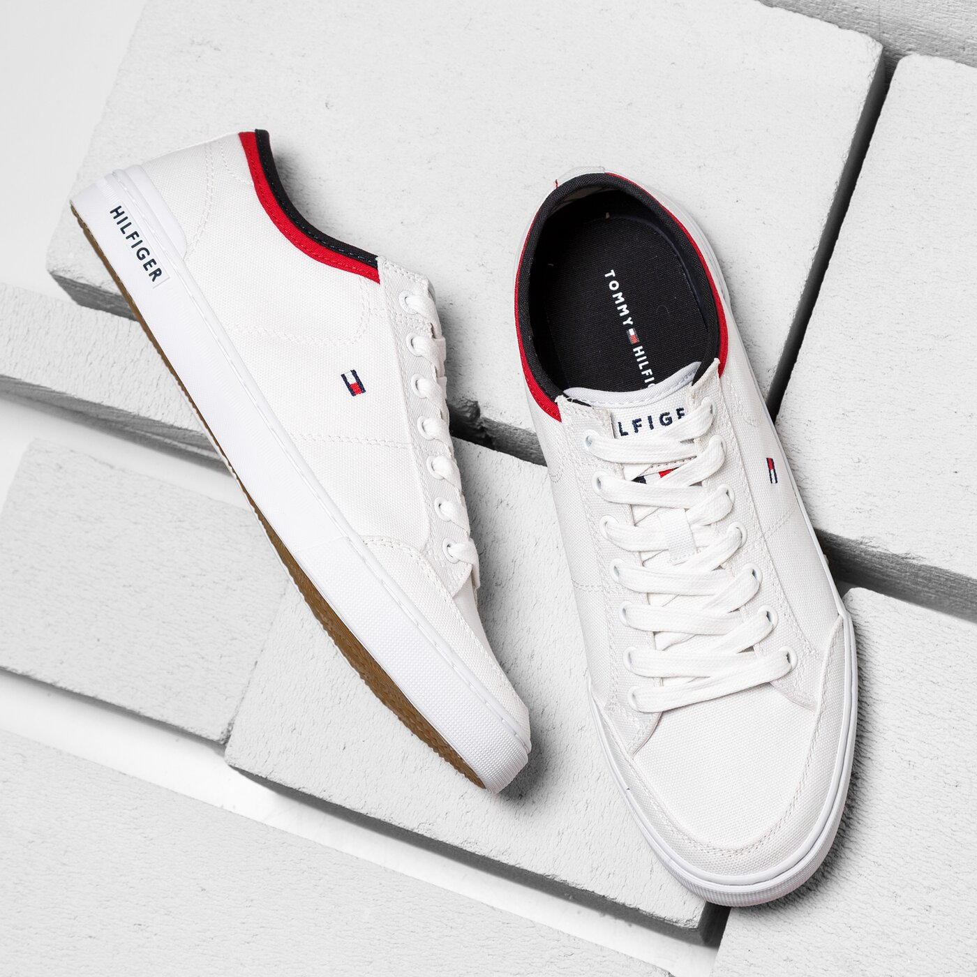 Męskie trampki TOMMY HILFIGER H2285ARRINGTON 5D2 fm0fm00543100 kolor biały