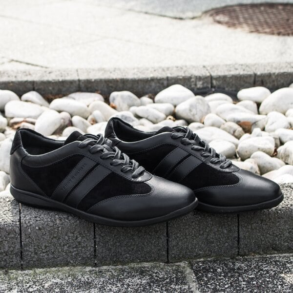 Męskie półbuty TOMMY HILFIGER OLIVER 14C fm56819957990 kolor brązowy