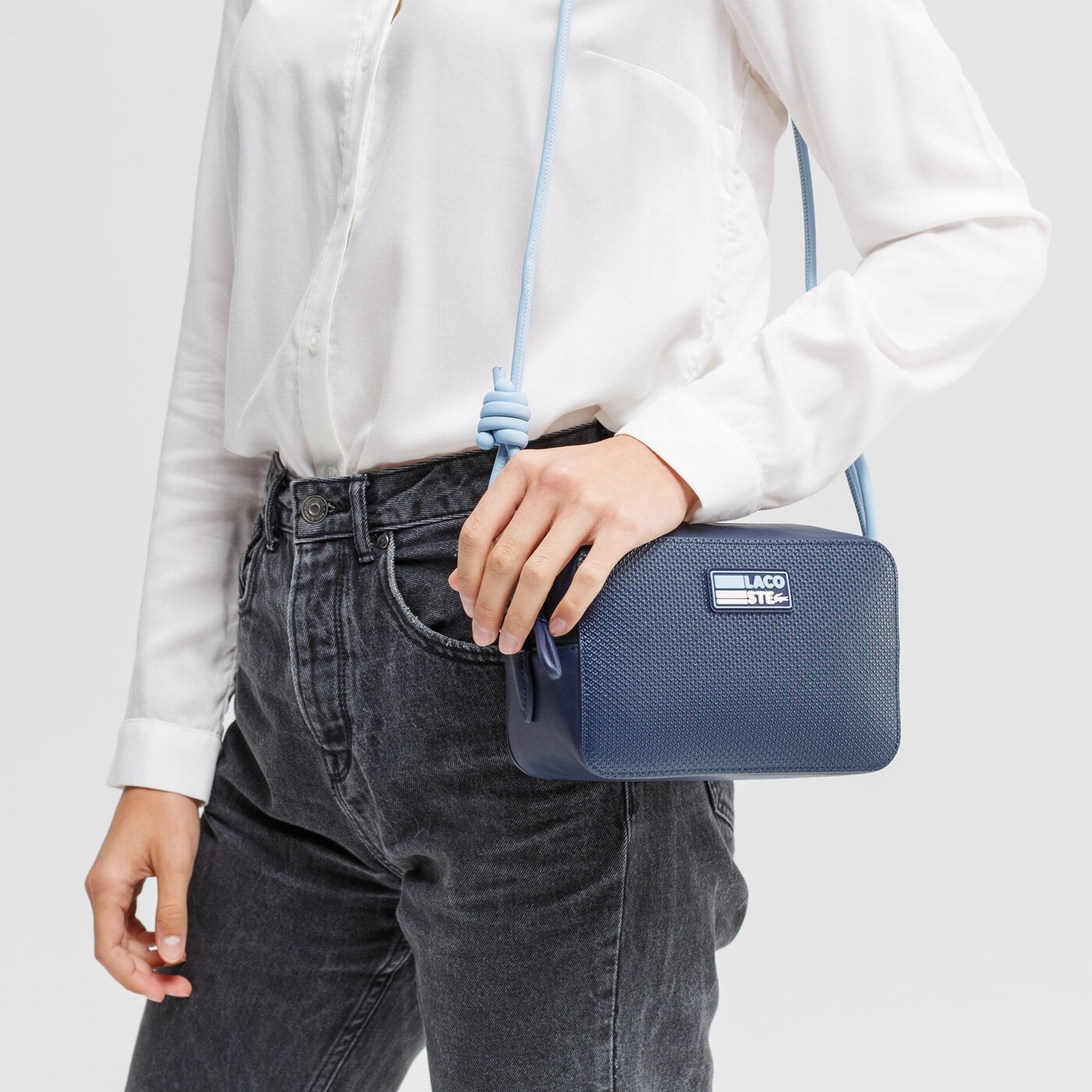 Damska torebka LACOSTE TOREBKA SQUARE CROSSOVER BAG nf3223ape96 kolor granatowy