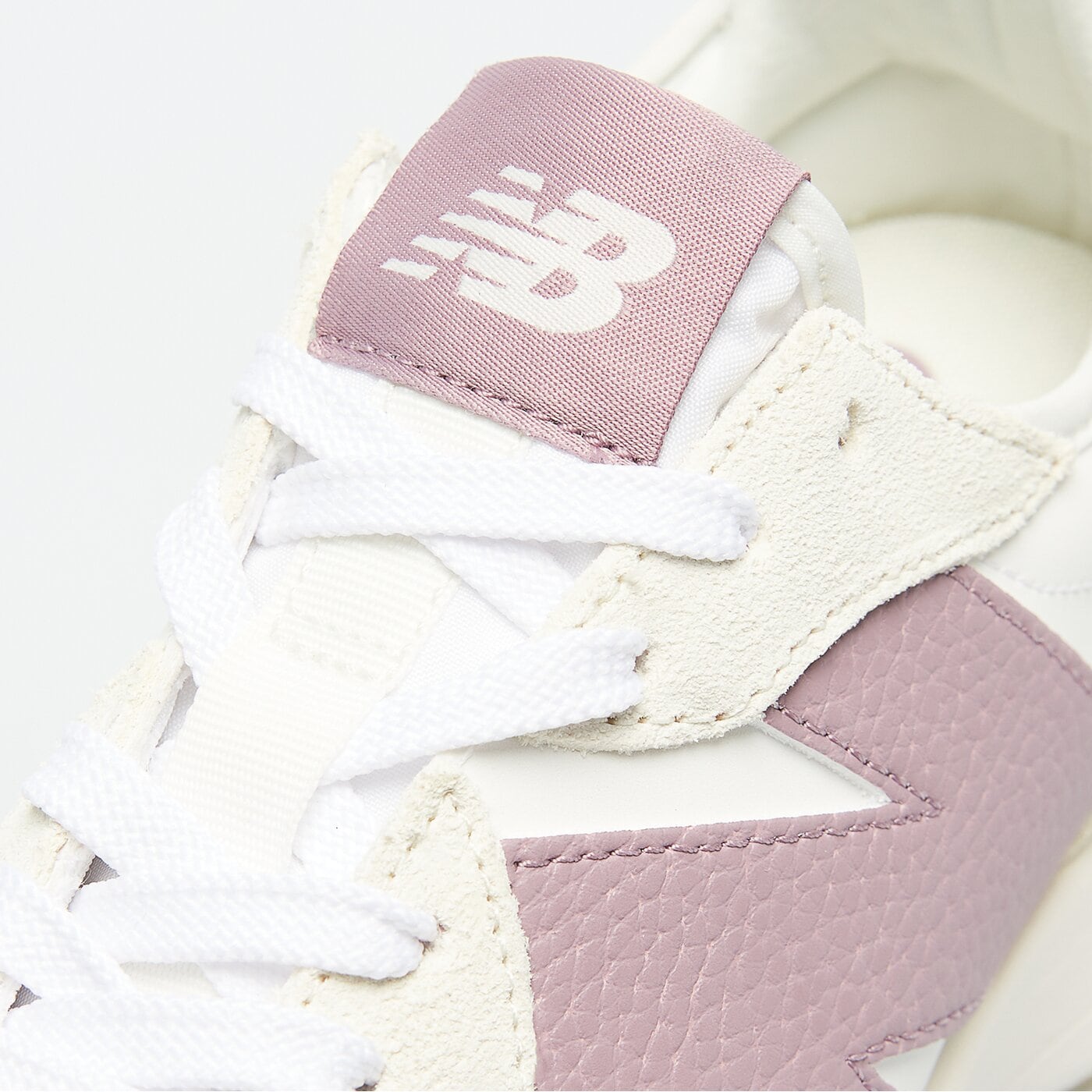 Damskie sneakersy (buty) NEW BALANCE 327  ws327kh kolor beżowy