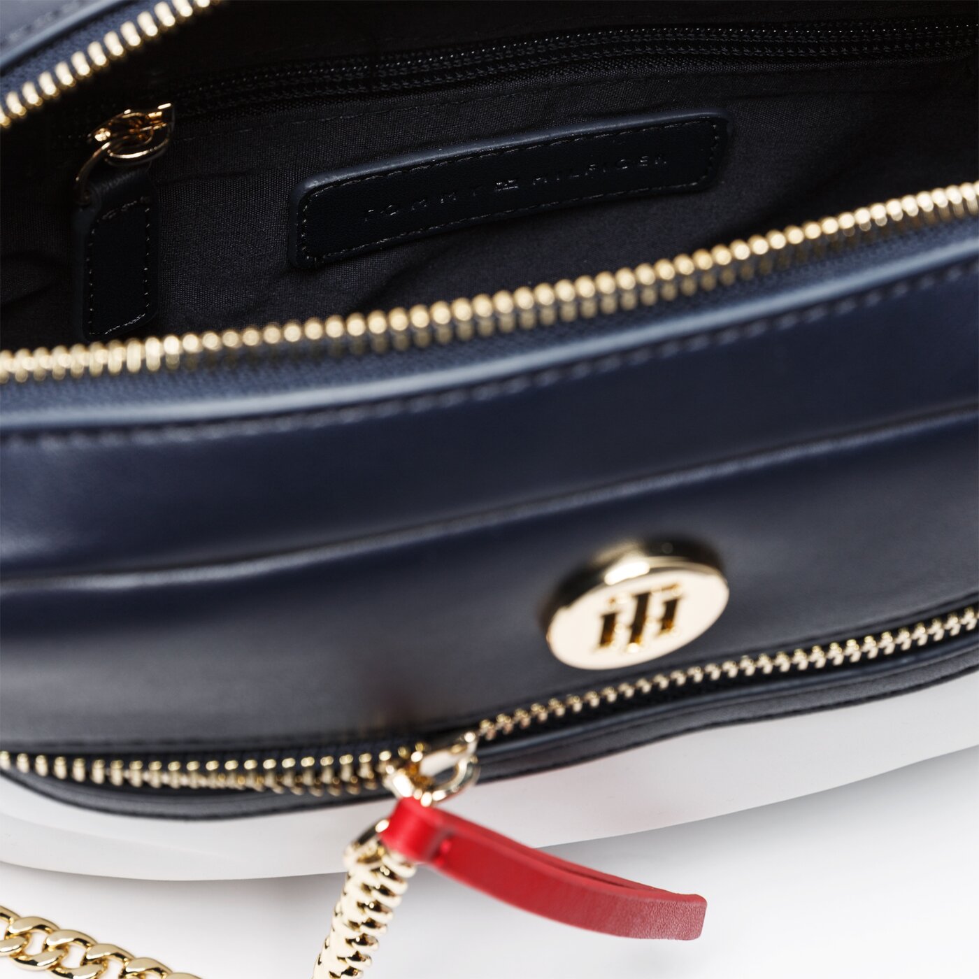 Damska torebka TOMMY HILFIGER TOREBKA CORE NYLON CROSSOVER aw0aw06826901 kolor multicolor