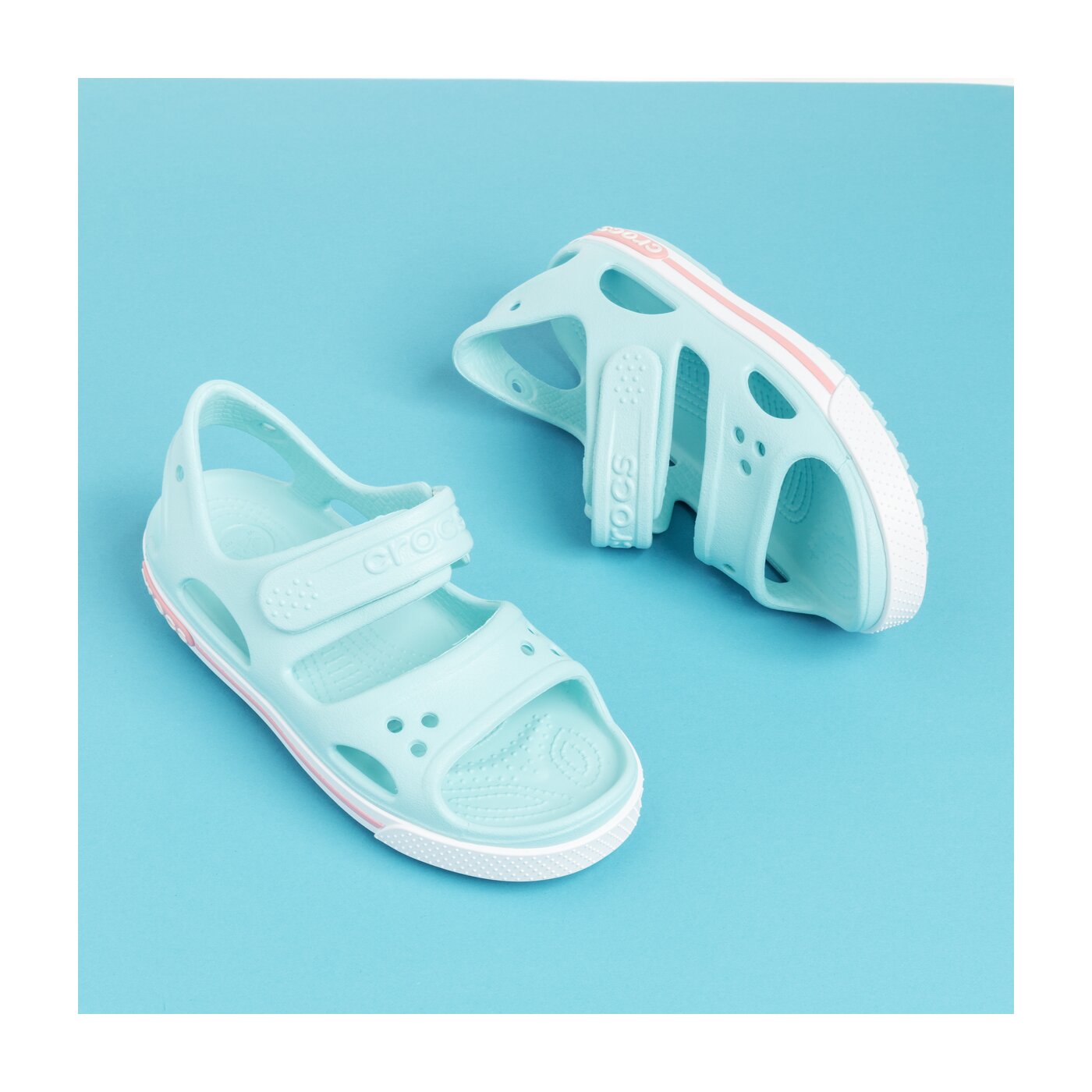 Dziecięce sandały / klapki CROCS CROCBAND II SANDAL PS 148544o9k kolor niebieski