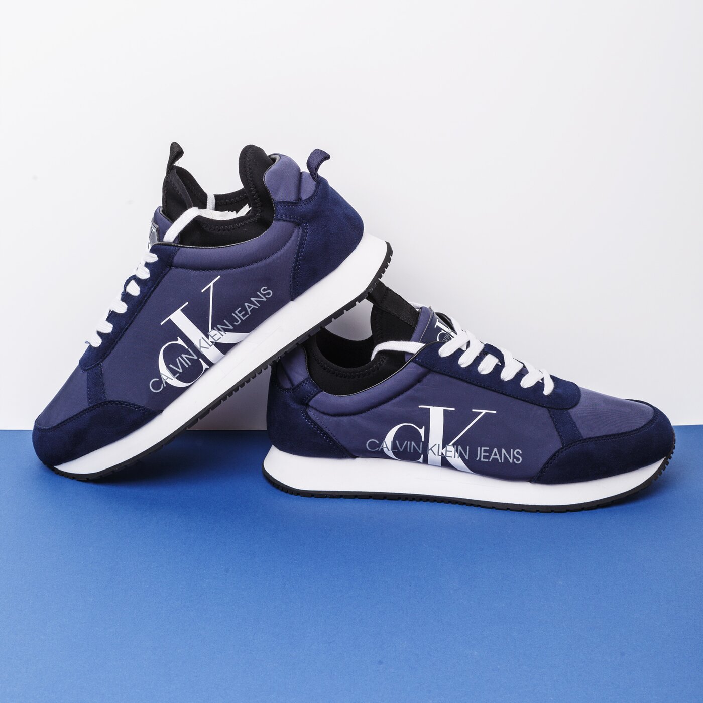 Męskie sneakersy (buty) CALVIN KLEIN JEMMY b4s0136400 kolor granatowy