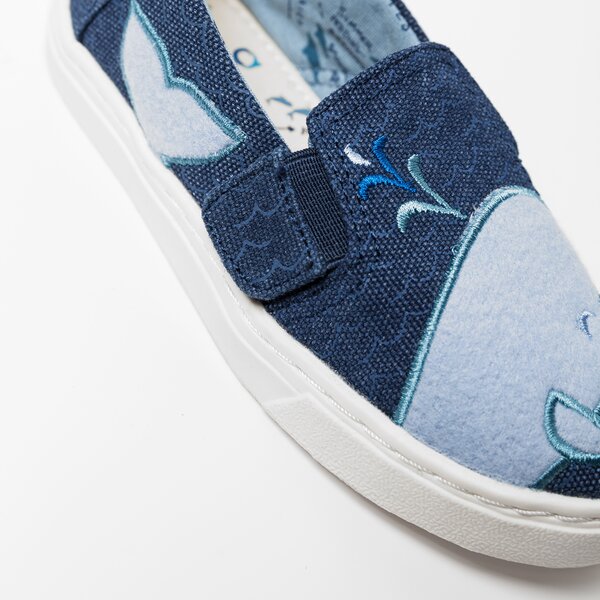 Dziecięce półbuty TOMS LUCA - THE TOMS ANIMAL INITIATIVE OCEANA 10011562 kolor granatowy