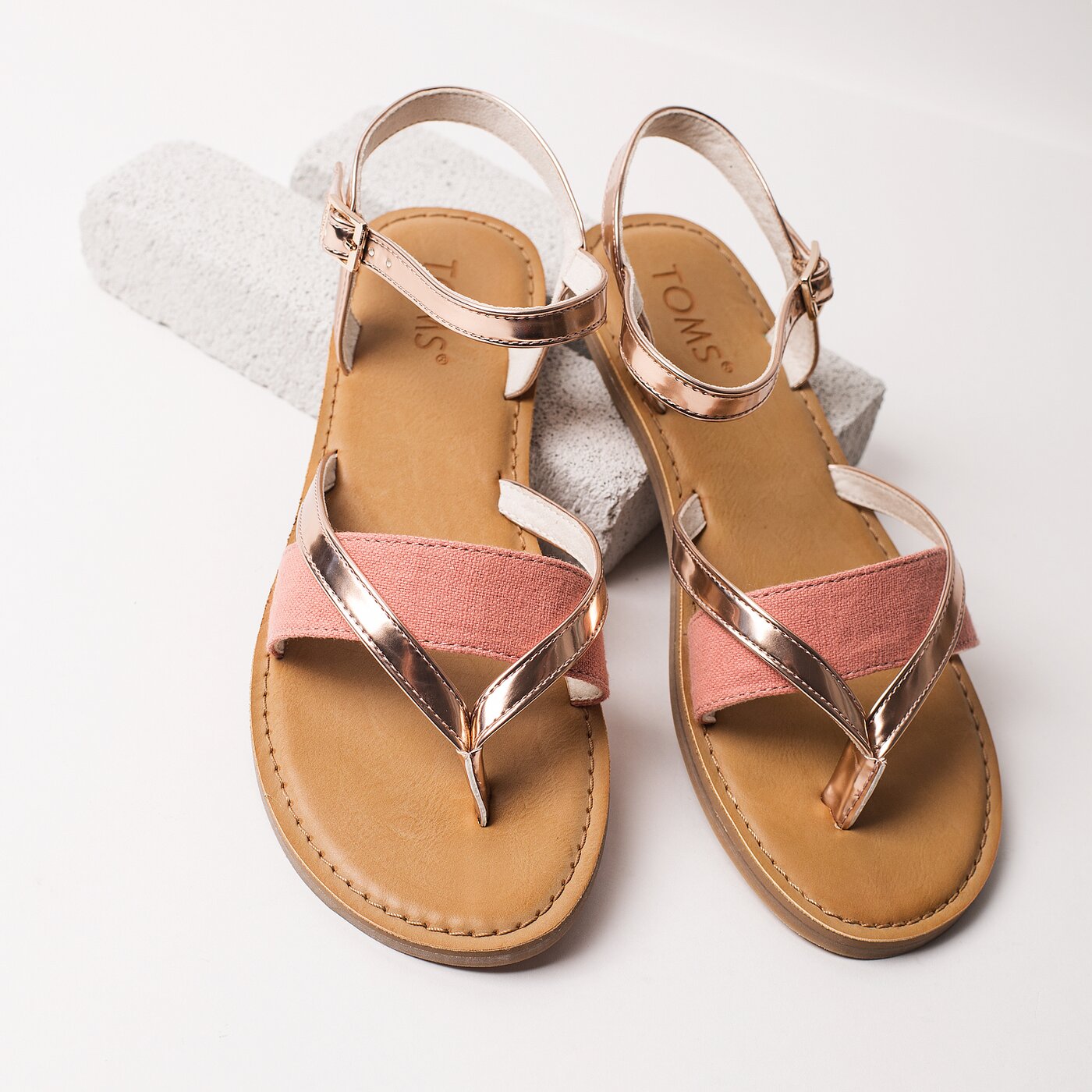 Damskie sandały TOMS SPECCHIO HEMP WOMEN'S LEXIE SANDAL 10011790 kolor złoty