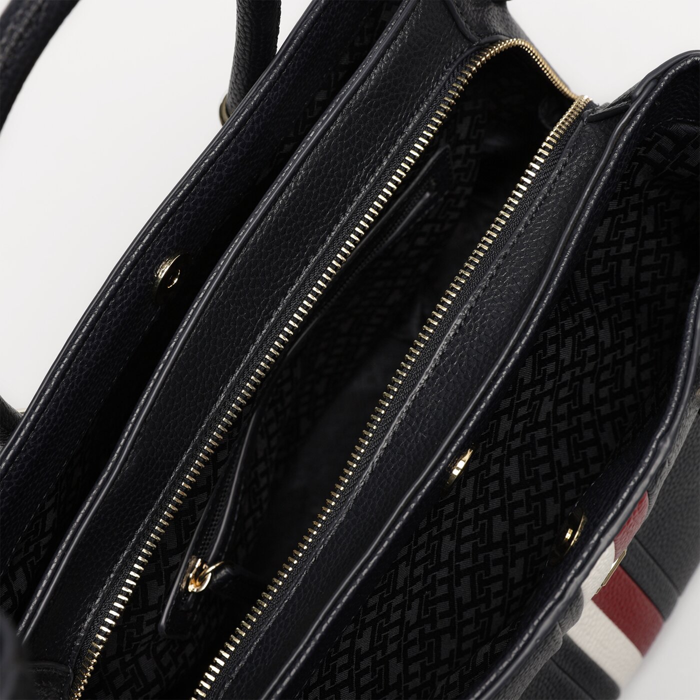 Damska torebka TOMMY HILFIGER TOREBKA TH EMBLEM SATCHEL CORP aw0aw15286dw6 kolor granatowy