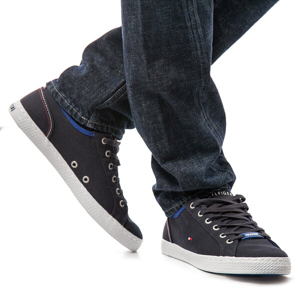 Męskie trampki TOMMY HILFIGER INT-DONNIE 1 D1 fm56819402403 kolor granatowy