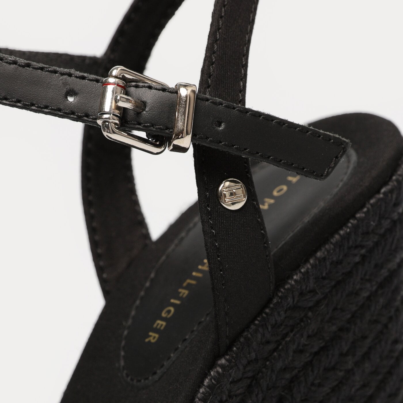 Damskie szpilki / czółenka TOMMY HILFIGER BASIC CLOSED TOE HIGH WEDGE fw0fw04786bds kolor czarny