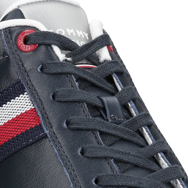 Męskie sneakersy (buty) TOMMY HILFIGER ESSENTIAL LEATHER CUPSOLE fm0fm03424dw5 kolor granatowy