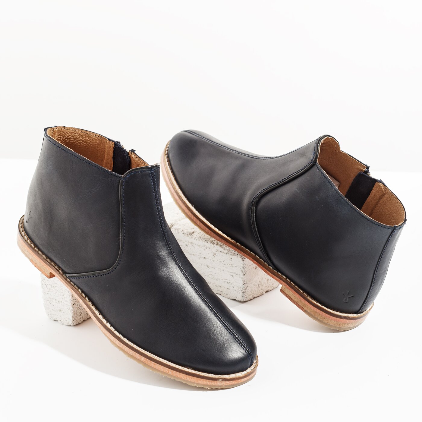 Damskie buty za kostkę EMU KINGSTON w11909midnight kolor granatowy