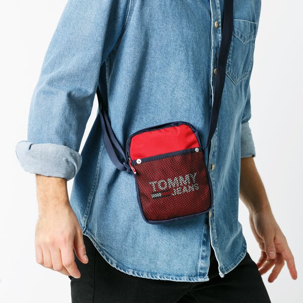 TOMMY HILFIGER TORBA TJM COOL CITY MINI REPORTER am0am055290g2 kolor czerwony