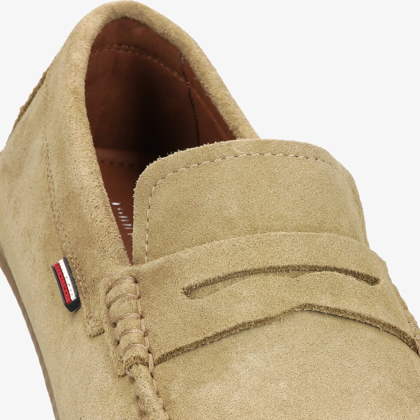 Męskie półbuty TOMMY HILFIGER CLASSIC SUEDE DRIVER fm0fm02725gxr kolor beżowy