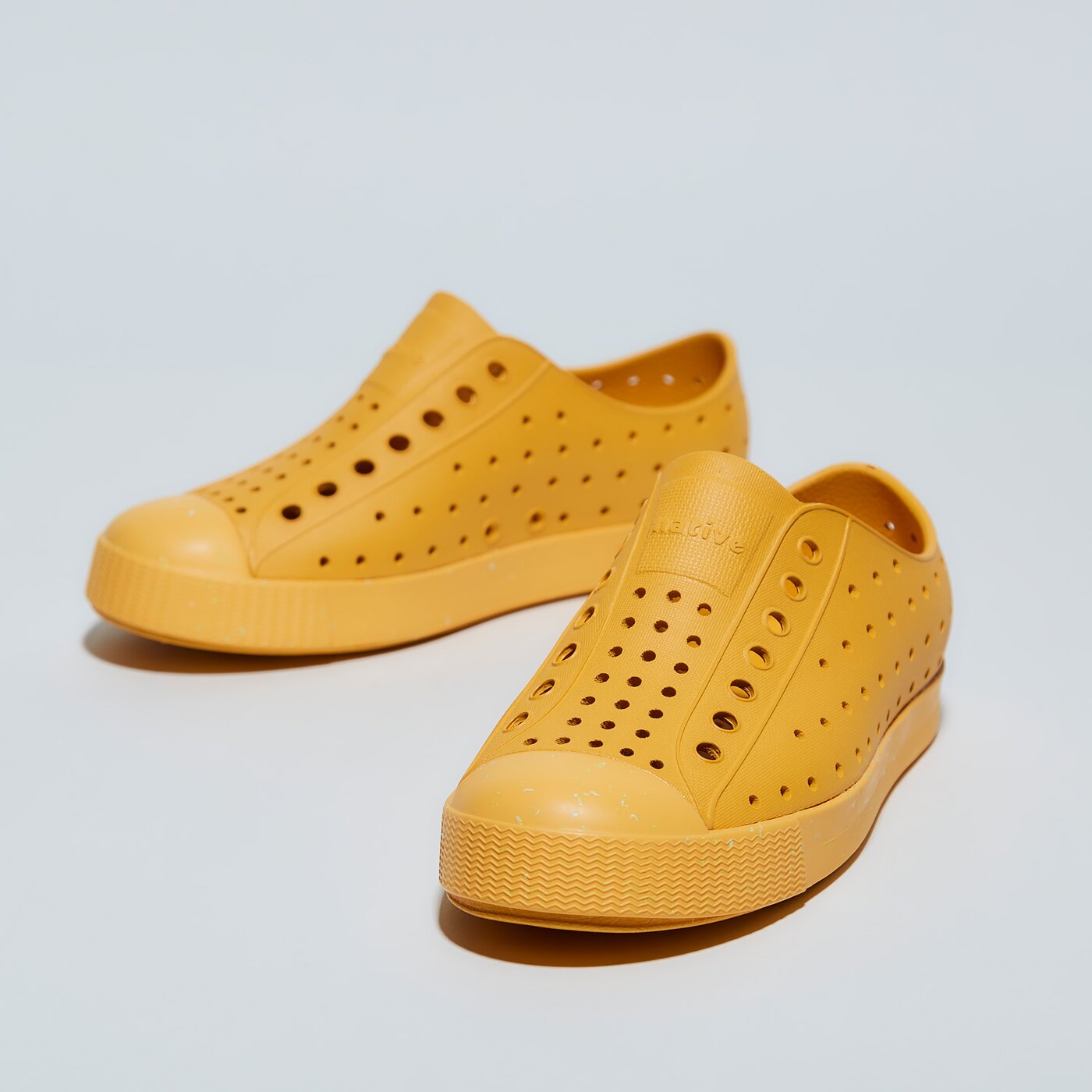 Dziecięce trampki NATIVE JEFFERSON BLOOM YOUTH 15100148-7513 kolor pomarańczowy