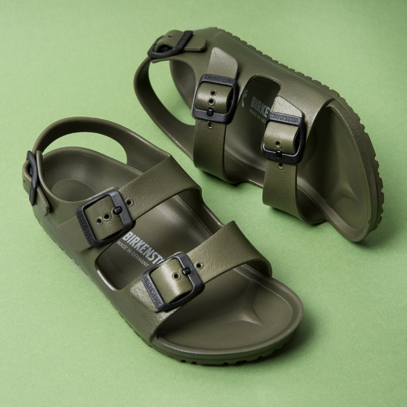 Dziecięce sandały / klapki BIRKENSTOCK MILANO KIDS EVA 1009354 kolor khaki