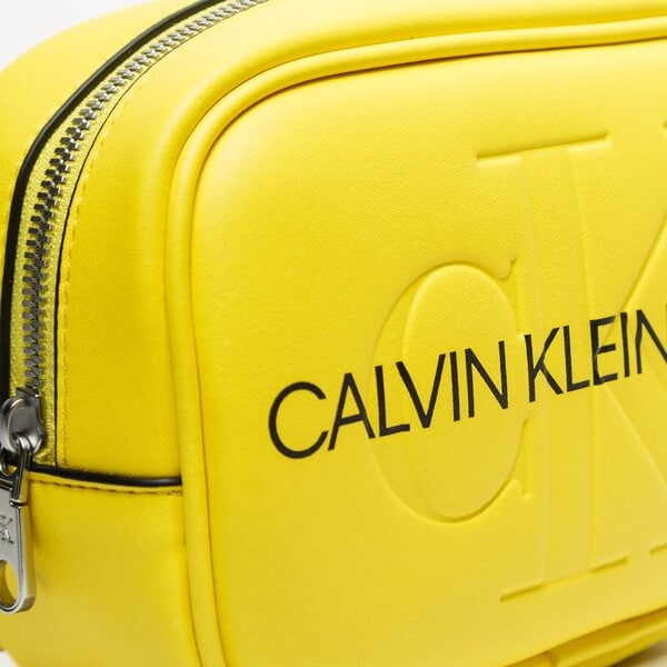 Damska torebka CALVIN KLEIN TOREBKA CAMERA BAG k60k607202zhm kolor żółty