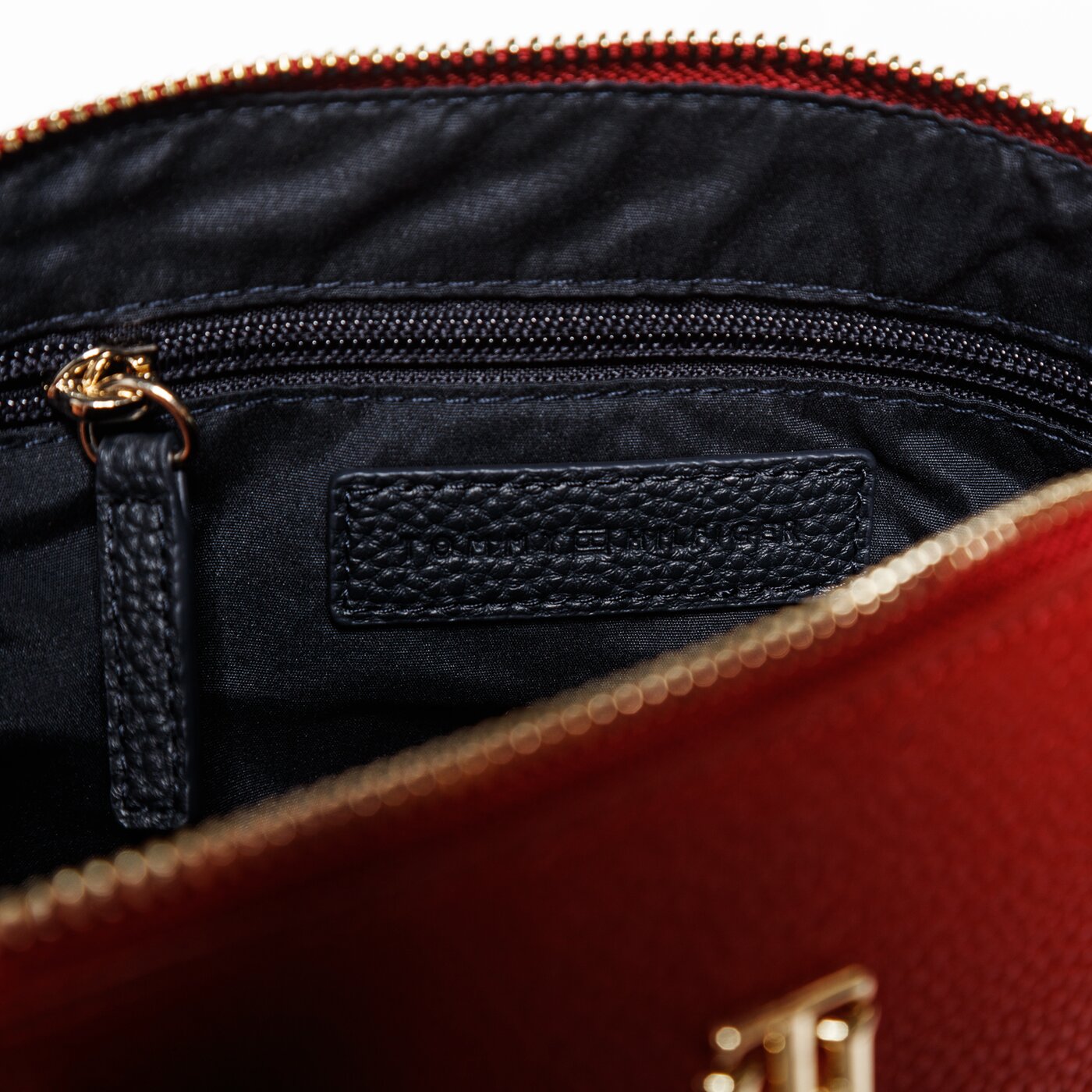 Damska torebka TOMMY HILFIGER TOREBKA TH ELEMENT CROSSOVER aw0aw10450xit kolor czerwony