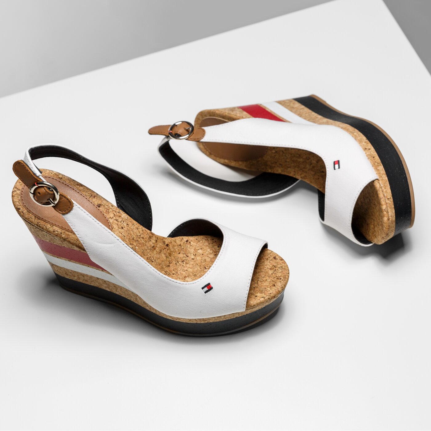 Damskie sandały TOMMY HILFIGER INT-E1285STEL LE 38C fw0fw00858016 kolor biały