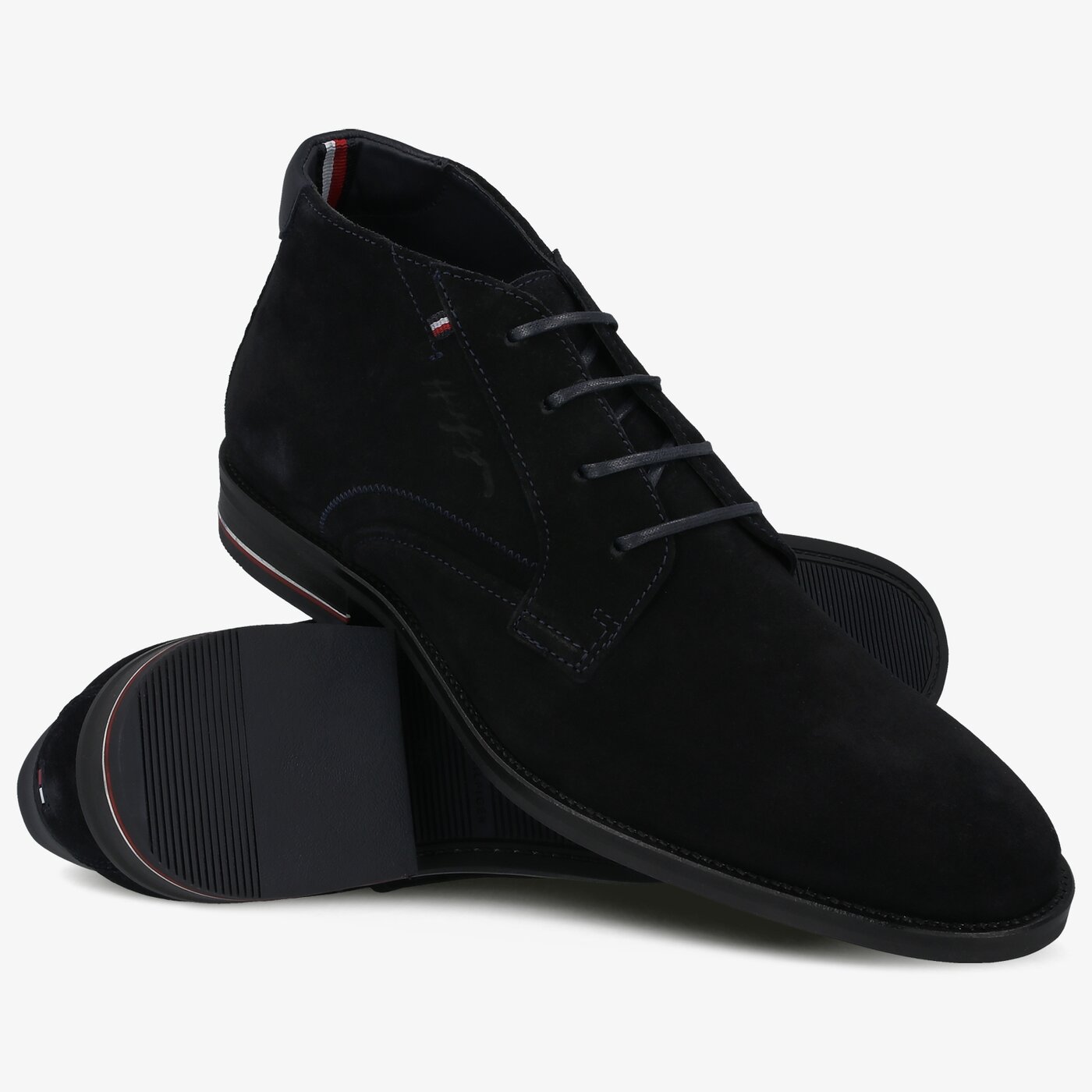 Męskie buty za kostkę TOMMY HILFIGER DOUGLAS 2B1 SIGNATURE HILFIGER SUEDE BOOT fm0fm03111dw5 kolor granatowy