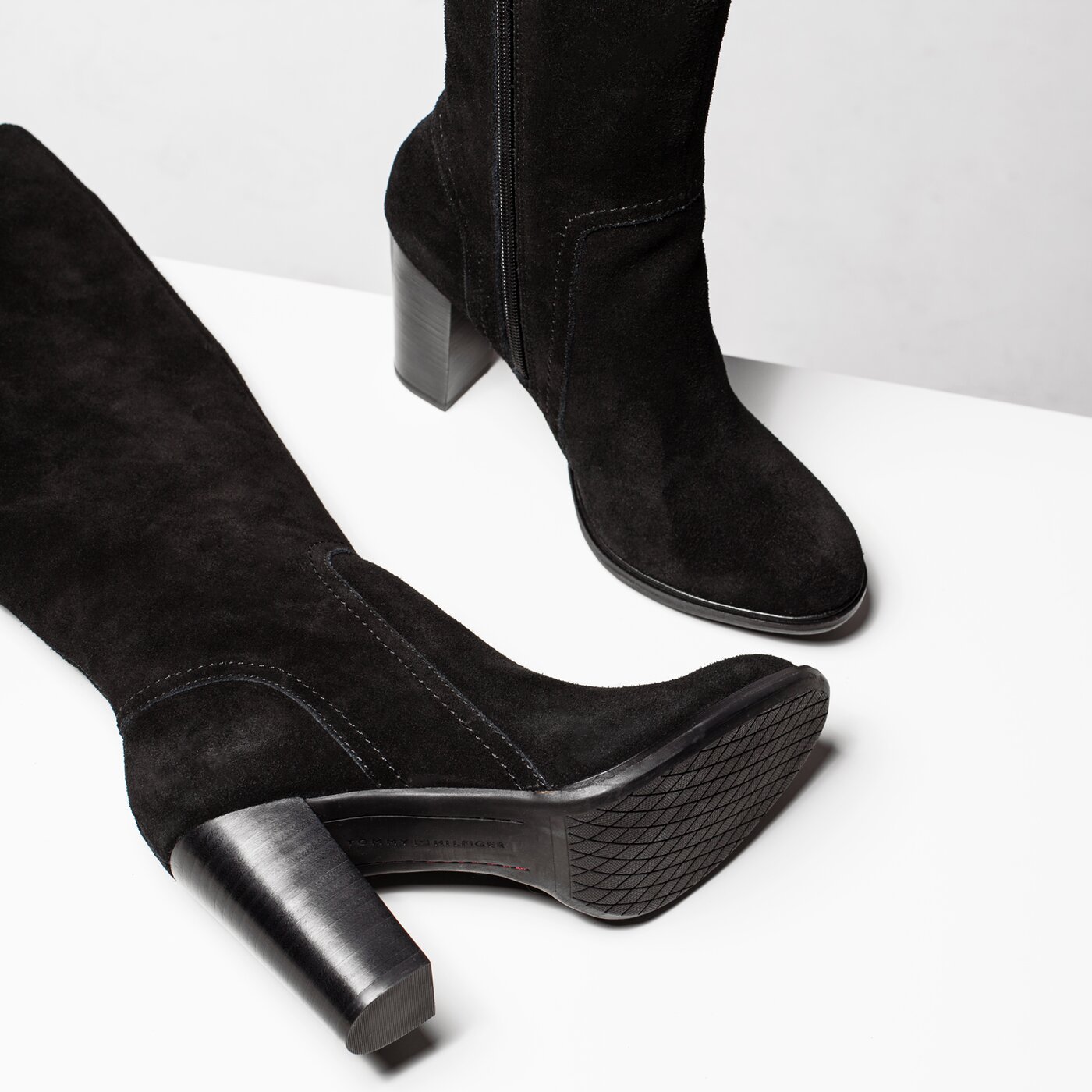 Damskie kozaki TOMMY HILFIGER BETSY 2B fw56819473990 kolor czarny