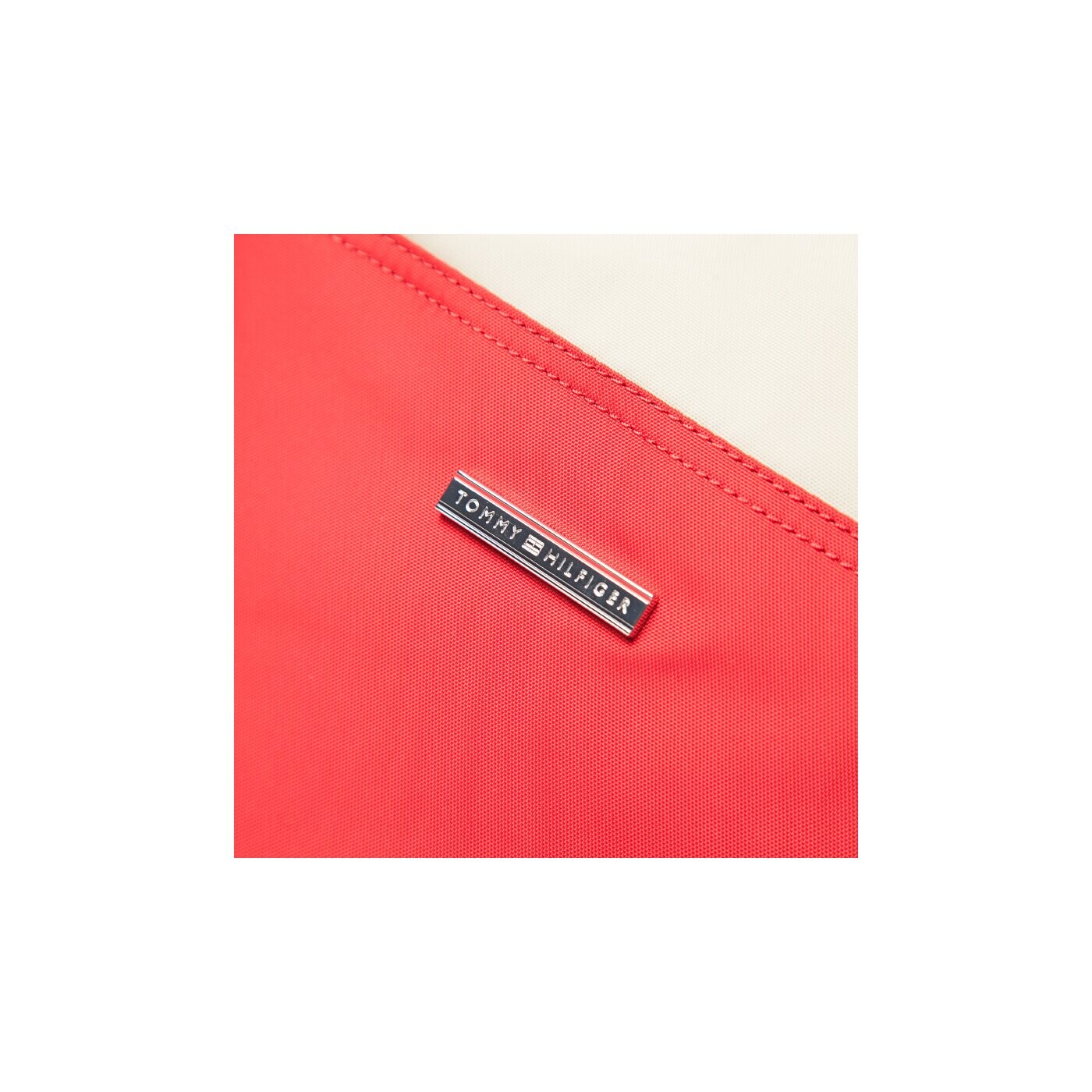 TOMMY HILFIGER TORBA PAMELA HOBO aw0aw00559908 kolor czerwony